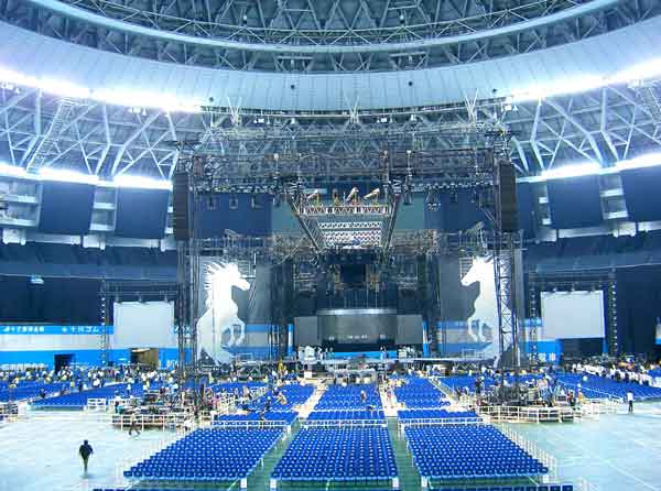 confesessions tour in OSAKA