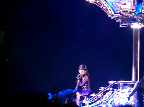 confesessions tour in OSAKA
